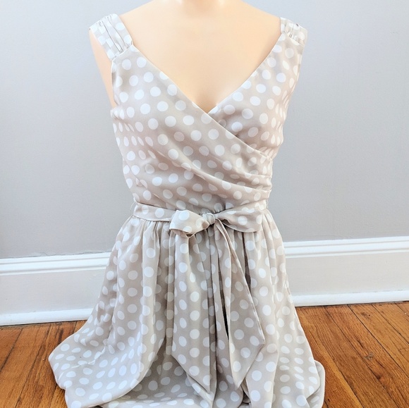 Express Dresses & Skirts - Express Polka Dot Pin Up Style Belted Dress EUC